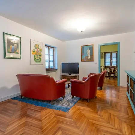 Hladik House - Alpi Giulie Cosy تارفيسيو