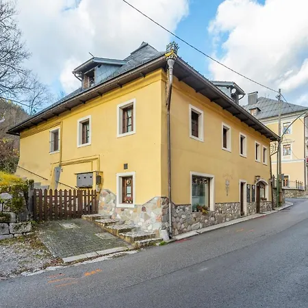 شقة Hladik House - Alpi Giulie Cosy *
